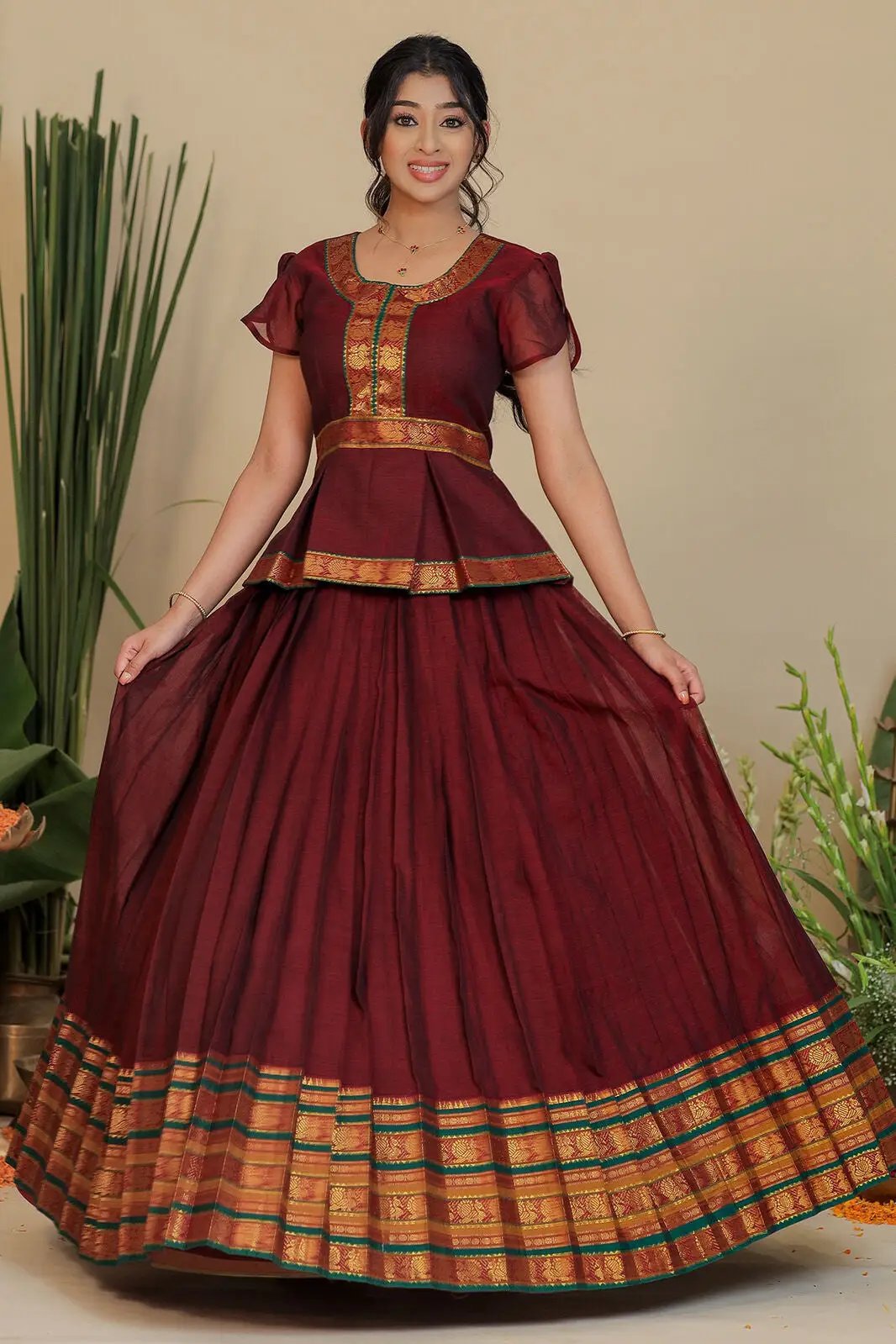 Dayamayi Narayanpet Handloom (Dress) in Red