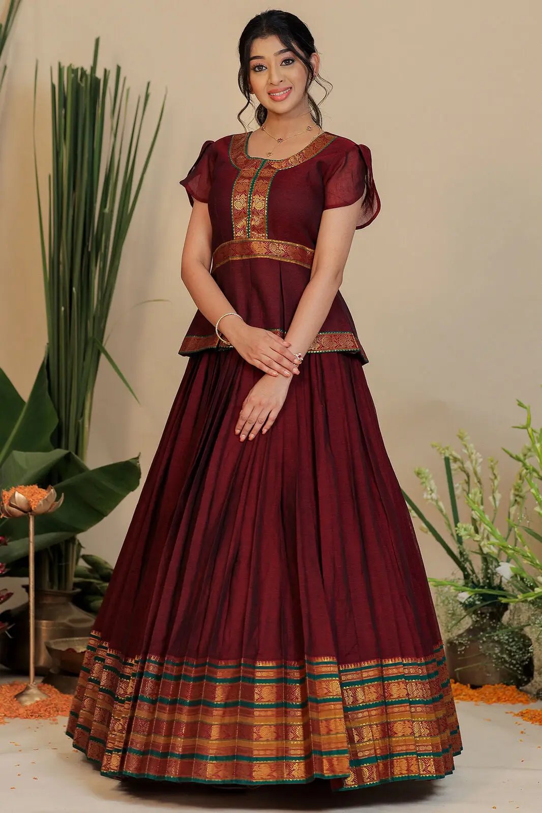 Dayamayi Narayanpet Handloom (Dress) in Red