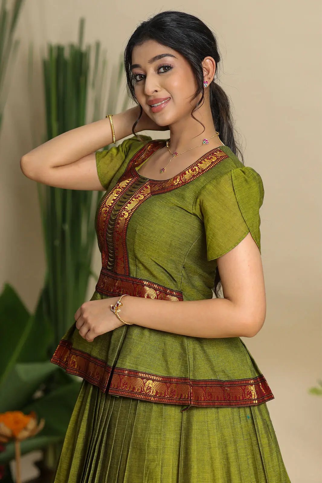 Vishruti Narayanpet Handloom (Dress) in Olive