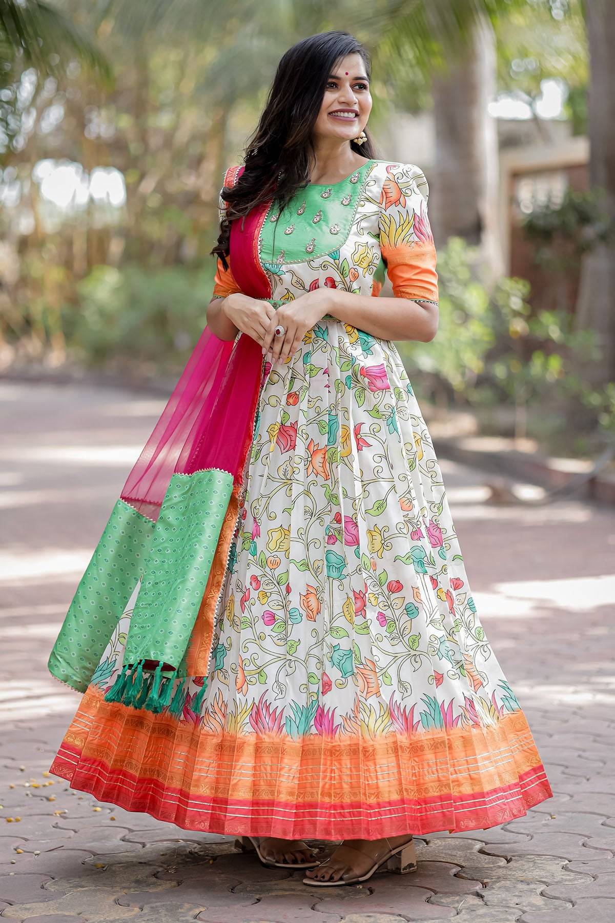 Pattu deals anarkali suits