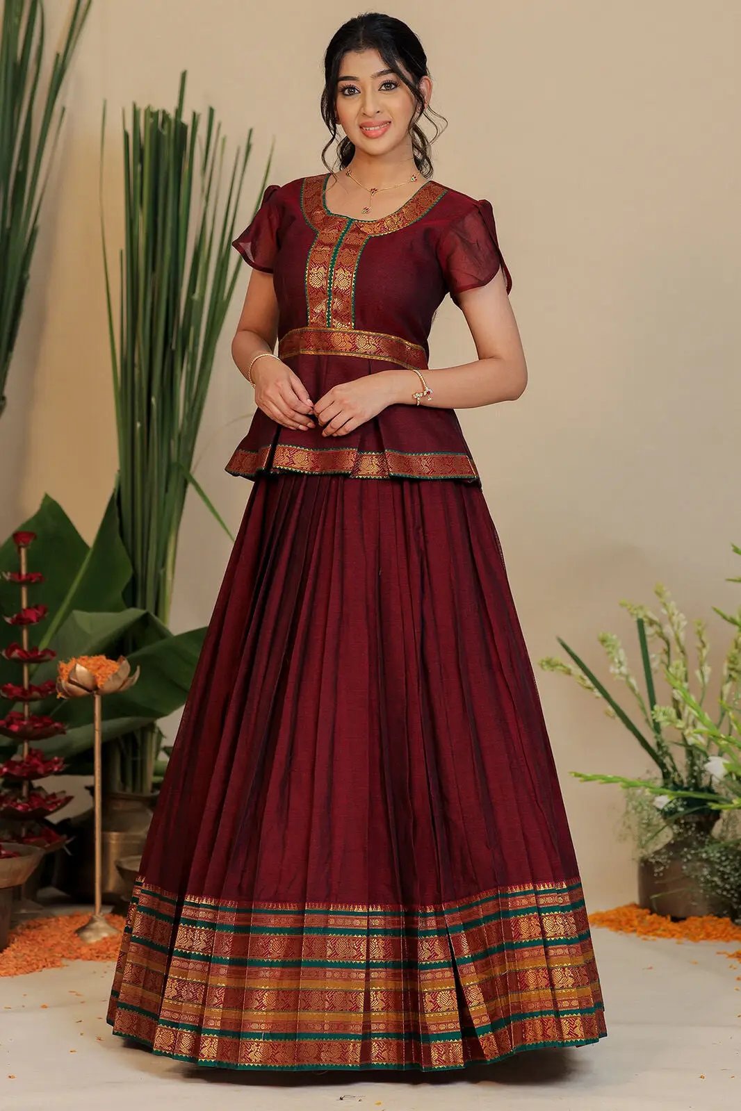 Dayamayi Narayanpet Handloom (Dress) in Red