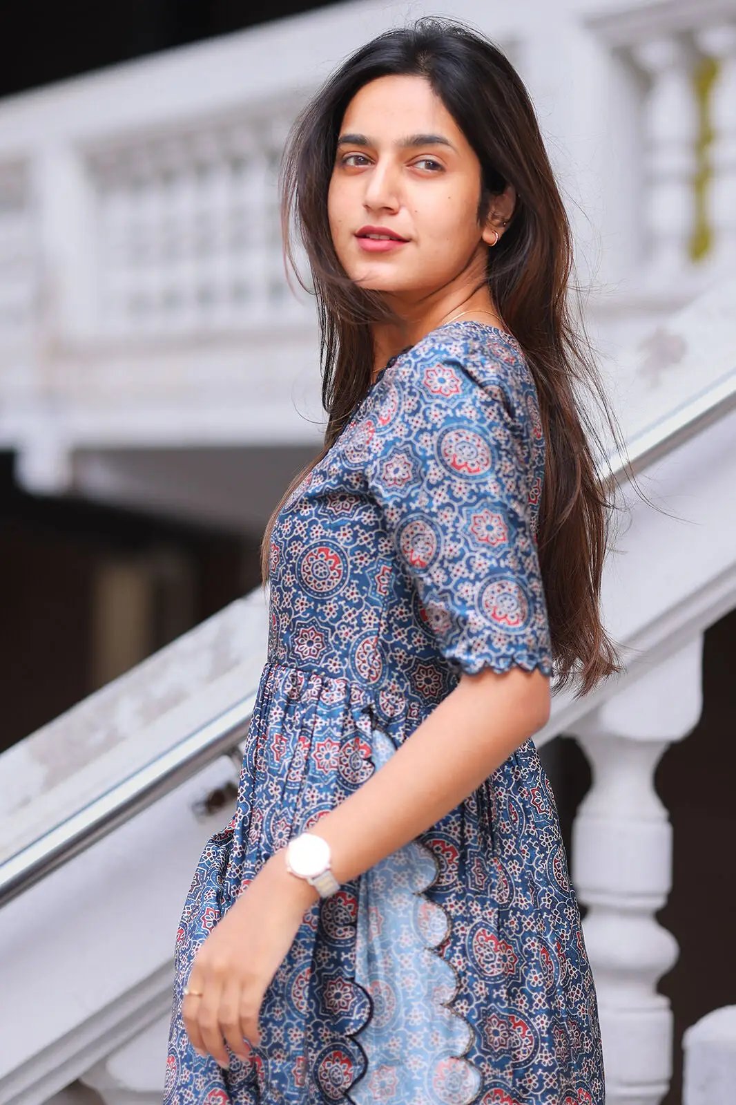 Side profile of Yashna Ajarakh Kurta Set in blue