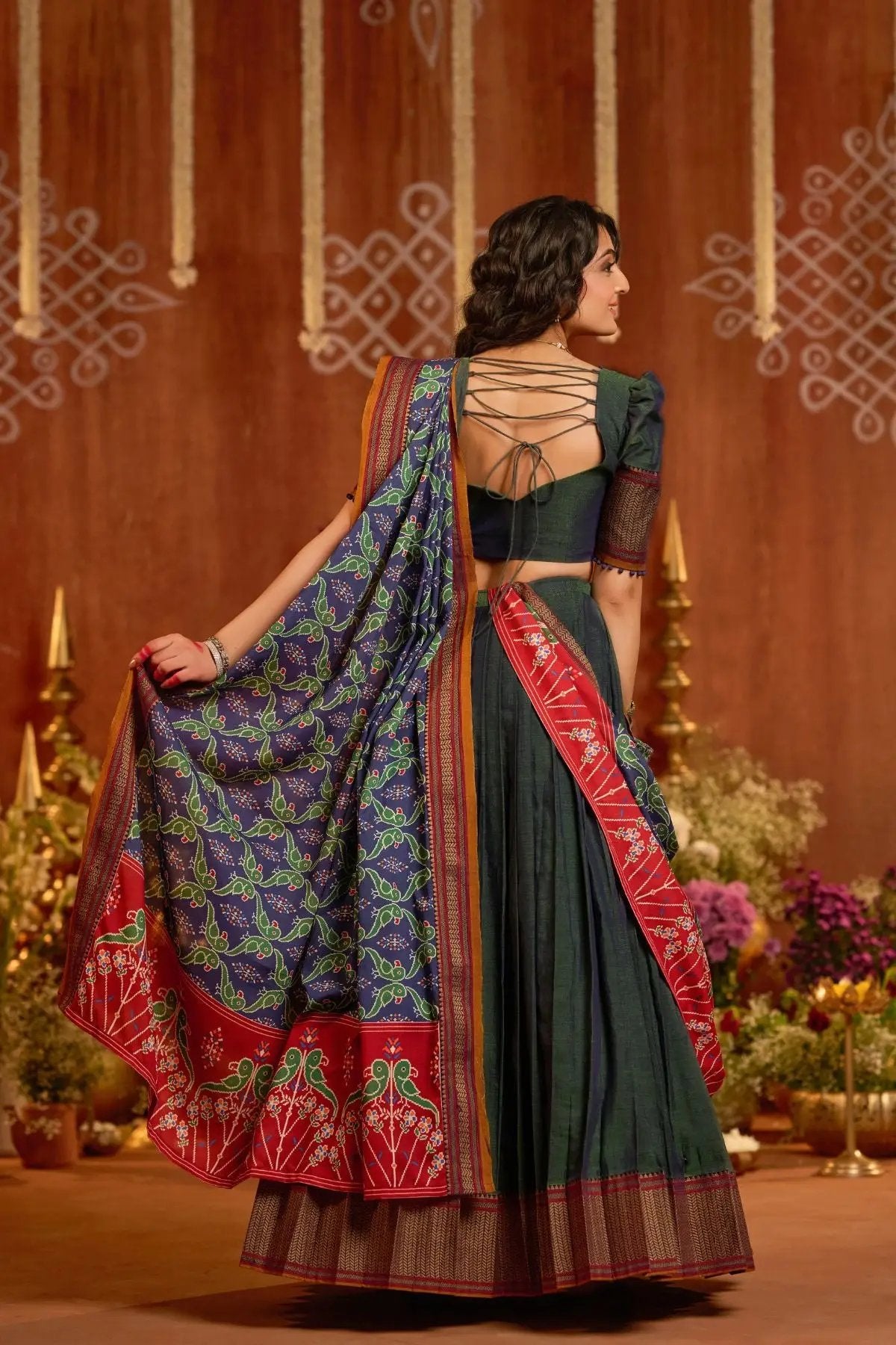 Dhiwija Handloom Lehenga Set in Dual Tone